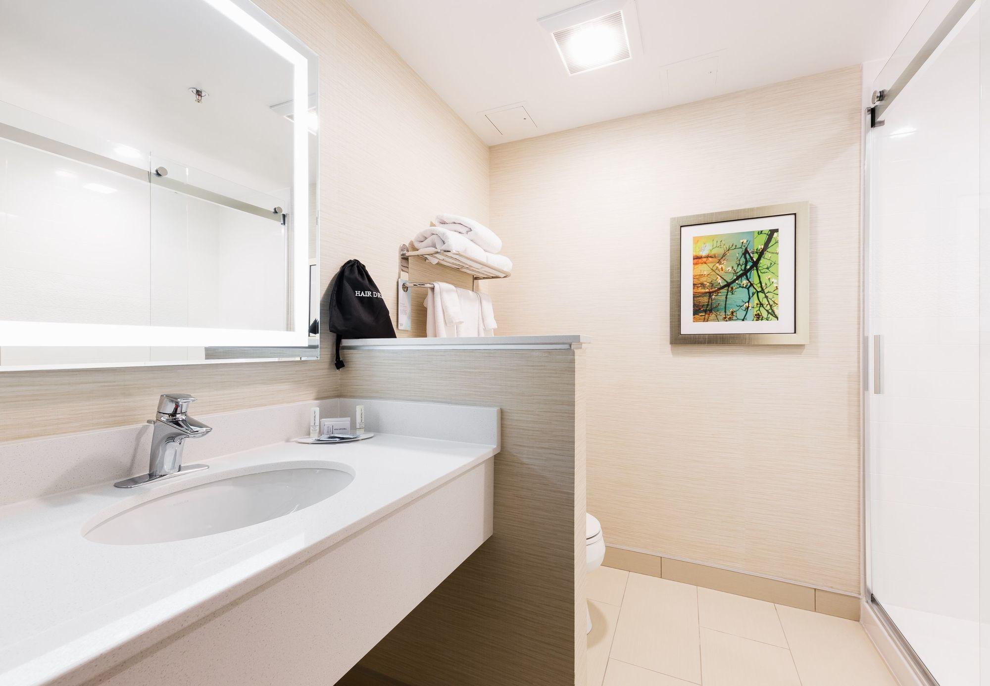 Fairfield Inn & Suites By Marriott Edmonton North Bagian luar foto