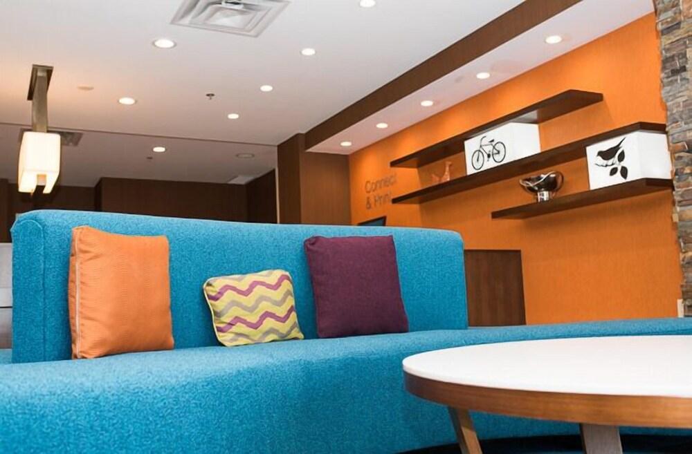 Fairfield Inn & Suites By Marriott Edmonton North Bagian luar foto