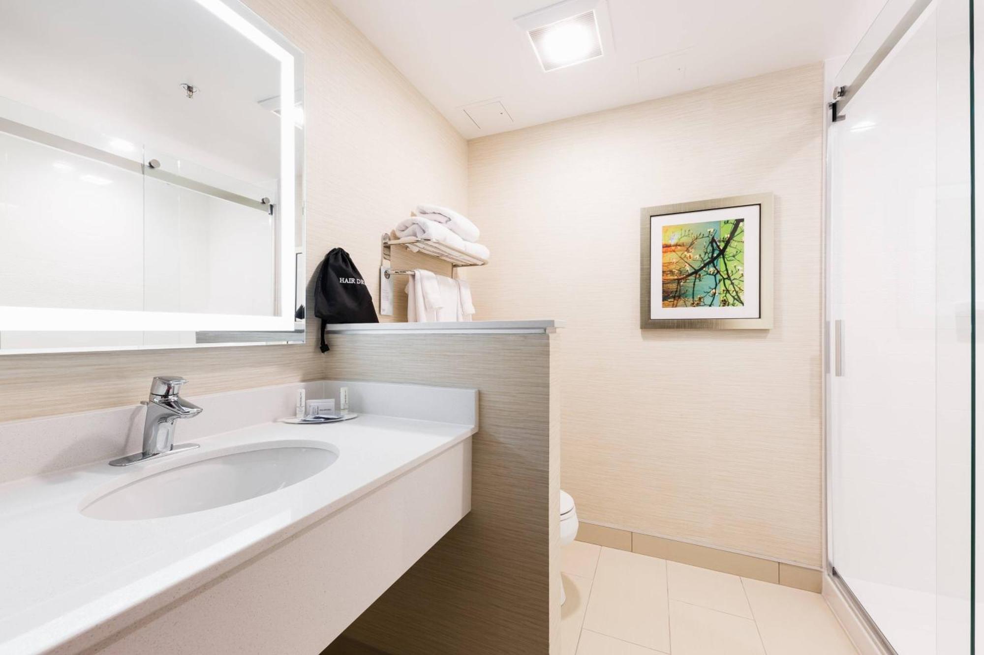 Fairfield Inn & Suites By Marriott Edmonton North Bagian luar foto