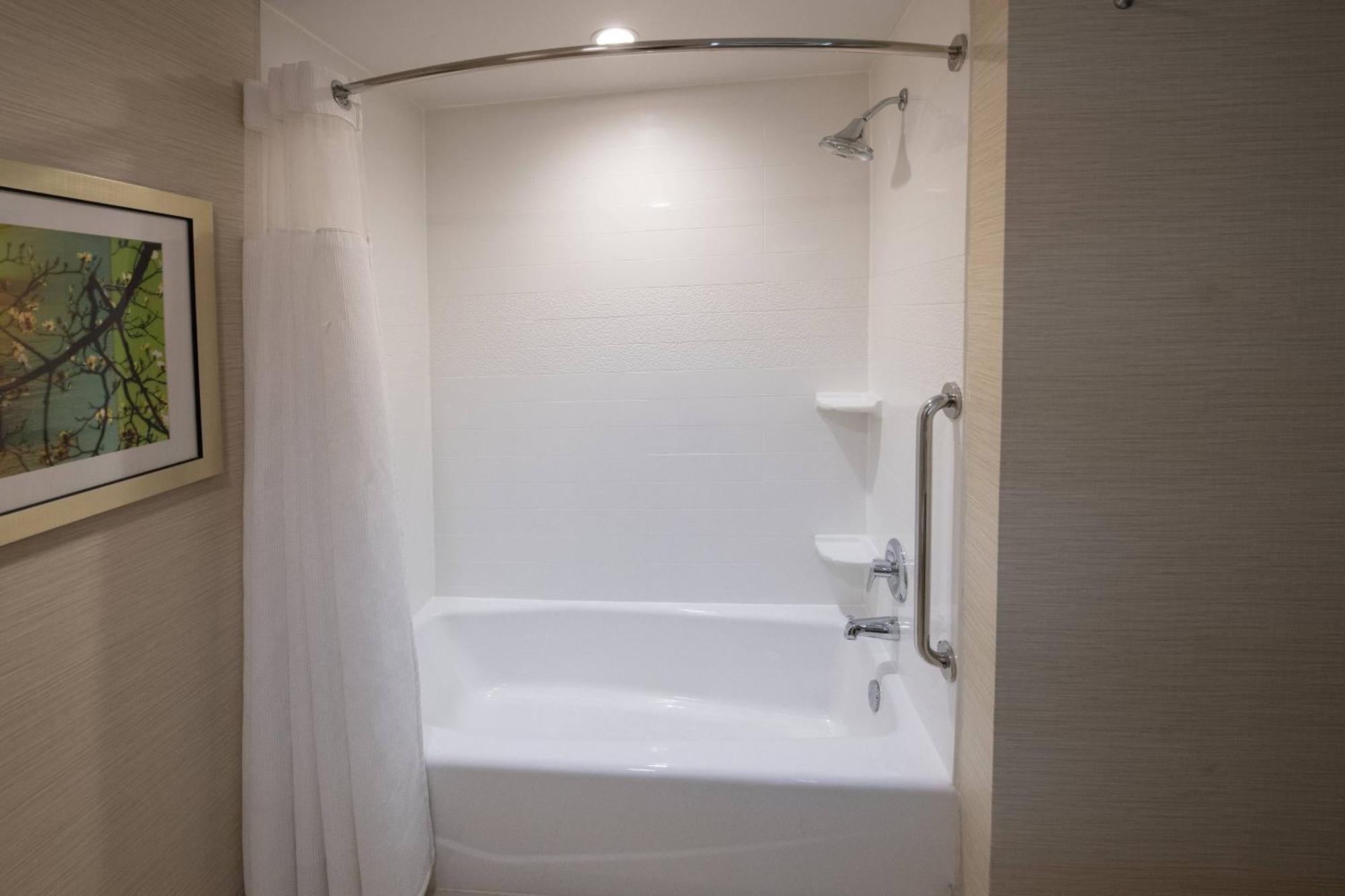 Fairfield Inn & Suites By Marriott Edmonton North Bagian luar foto